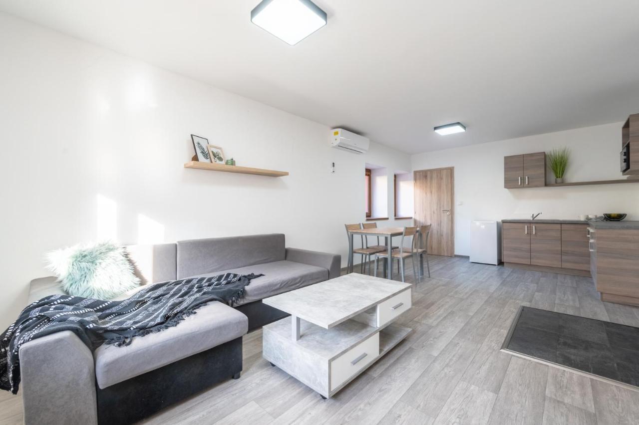 Pohoda Salas U Velehradu-2 Apartmany Uherske Hradiste Exterior photo
